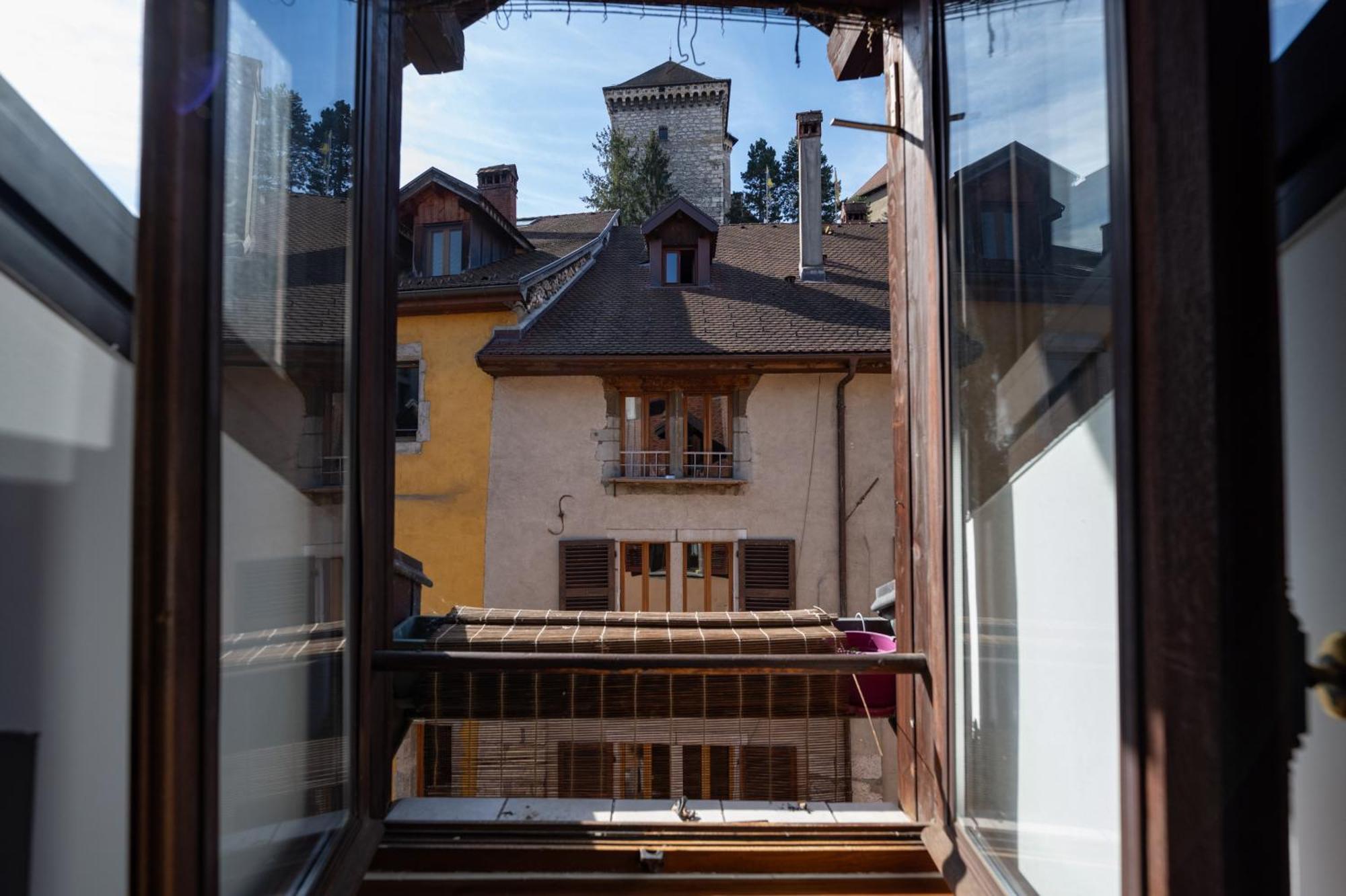 Sous Les Toits D'Annecy, Un Appartement Irresistible Pour 1 A 6 Personnes En Plein Coeur De Ville Bagian luar foto