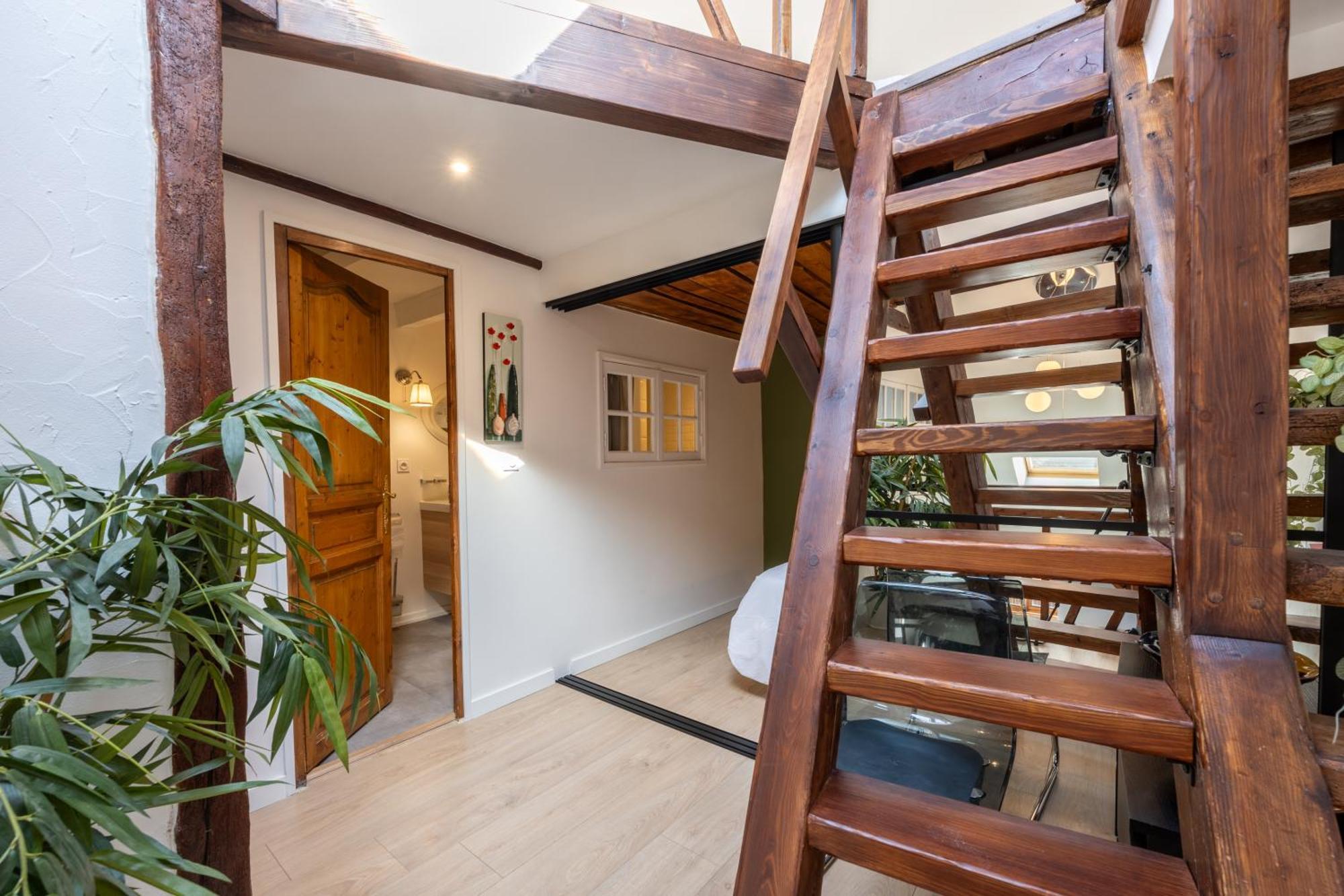 Sous Les Toits D'Annecy, Un Appartement Irresistible Pour 1 A 6 Personnes En Plein Coeur De Ville Bagian luar foto